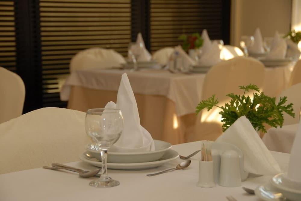 Bitzaro Grande Hotel & Suites Kalamákion Extérieur photo