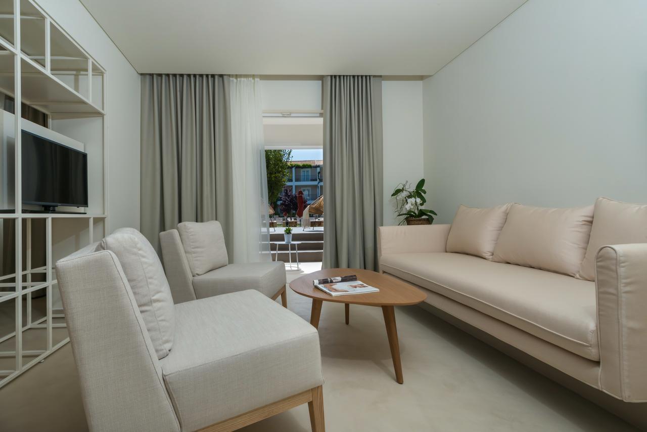 Bitzaro Grande Hotel & Suites Kalamákion Extérieur photo