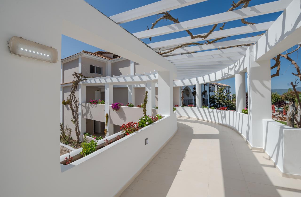 Bitzaro Grande Hotel & Suites Kalamákion Extérieur photo